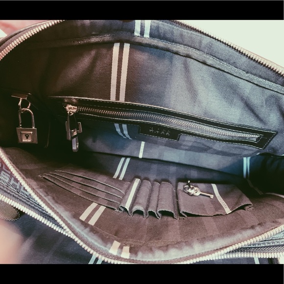 Hugo Boss Special Edition Signature Briefcase Rare - Picture 5 of 8